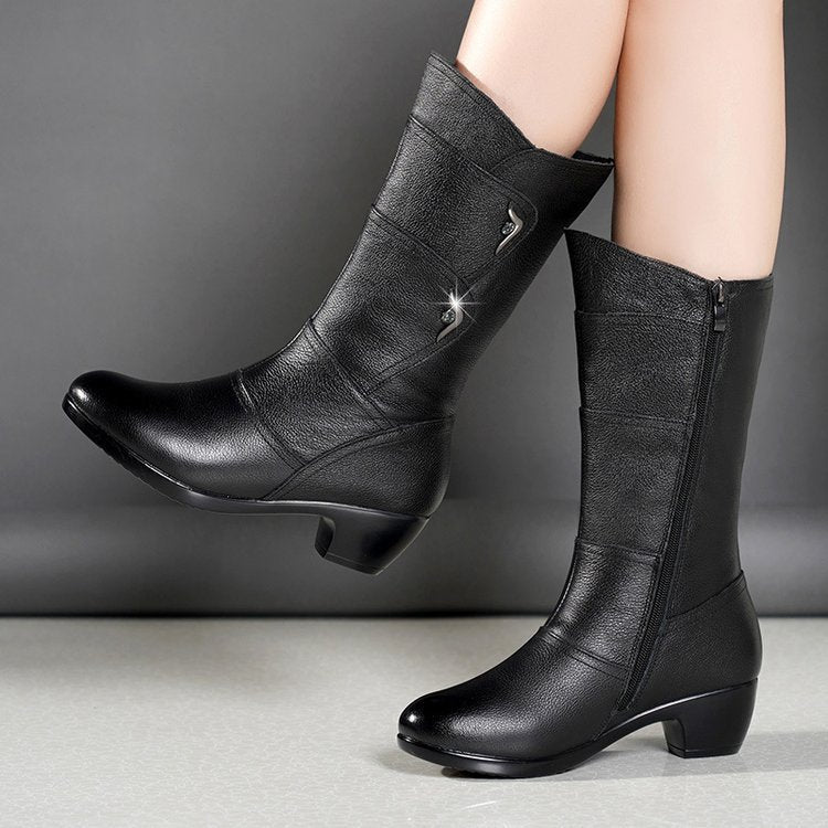 Bottines d'hiver en cuir noir hauteur mi-mollet