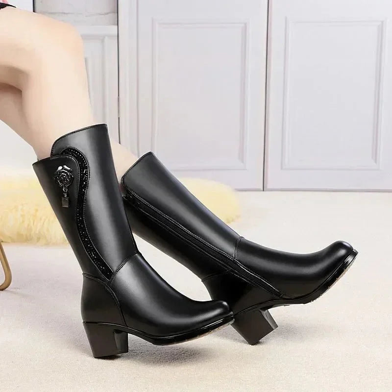 Bottes en cuir à talons mi-mollet