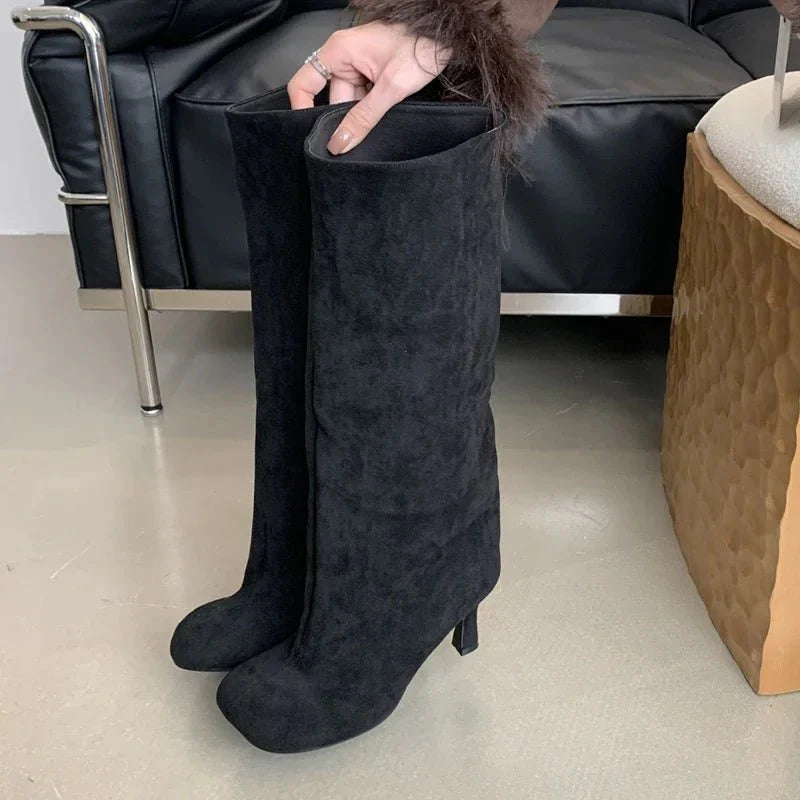 Bottes en daim à bout rond hauteur genou