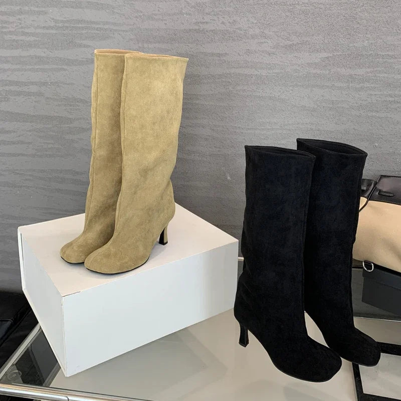 Bottes en daim à bout rond hauteur genou