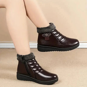 Chaussures d'hiver pour femmes avec doublure en polaire.